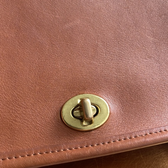 Coach Vintage Classic Legacy Pocket Purse in British Tan #9755 - Picture 7 of 15